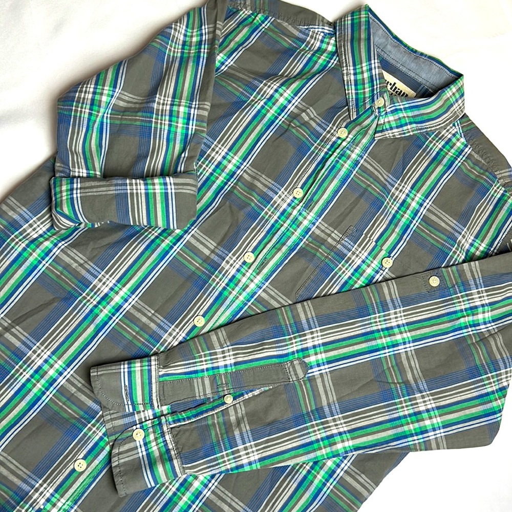 Lightweight Men’s Flannel long sleeve shirt